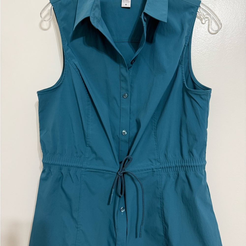 Athleta Teal Button-Down Sleeveless Top